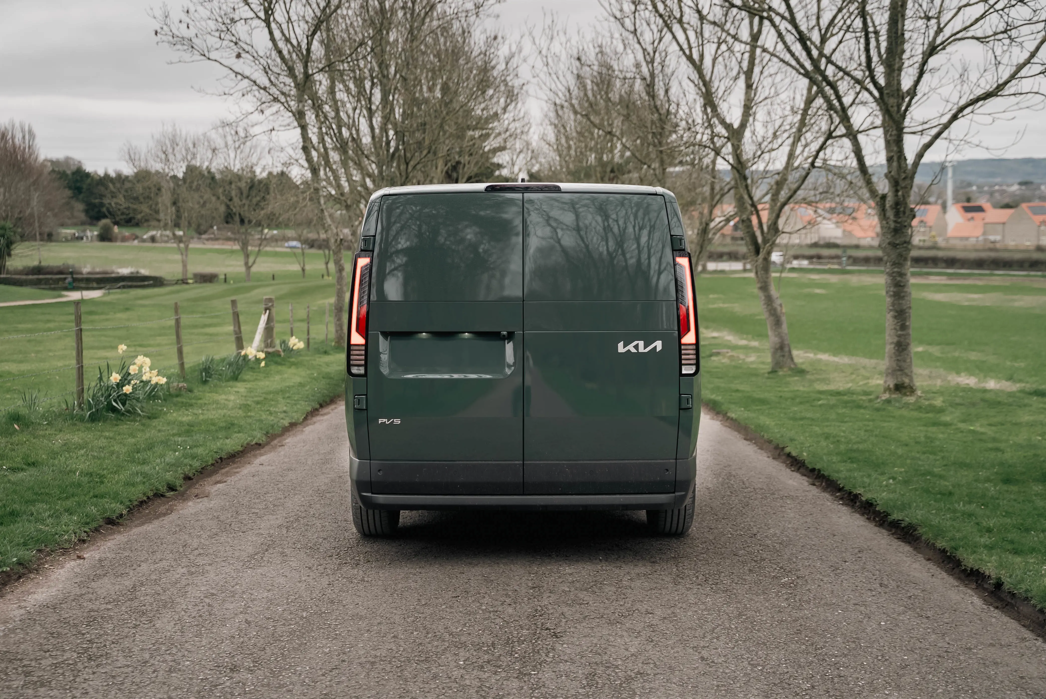 Kia PV5 Cargo L2 Electric 89KW Plus Standard Range 52KWH H1 Van Auto