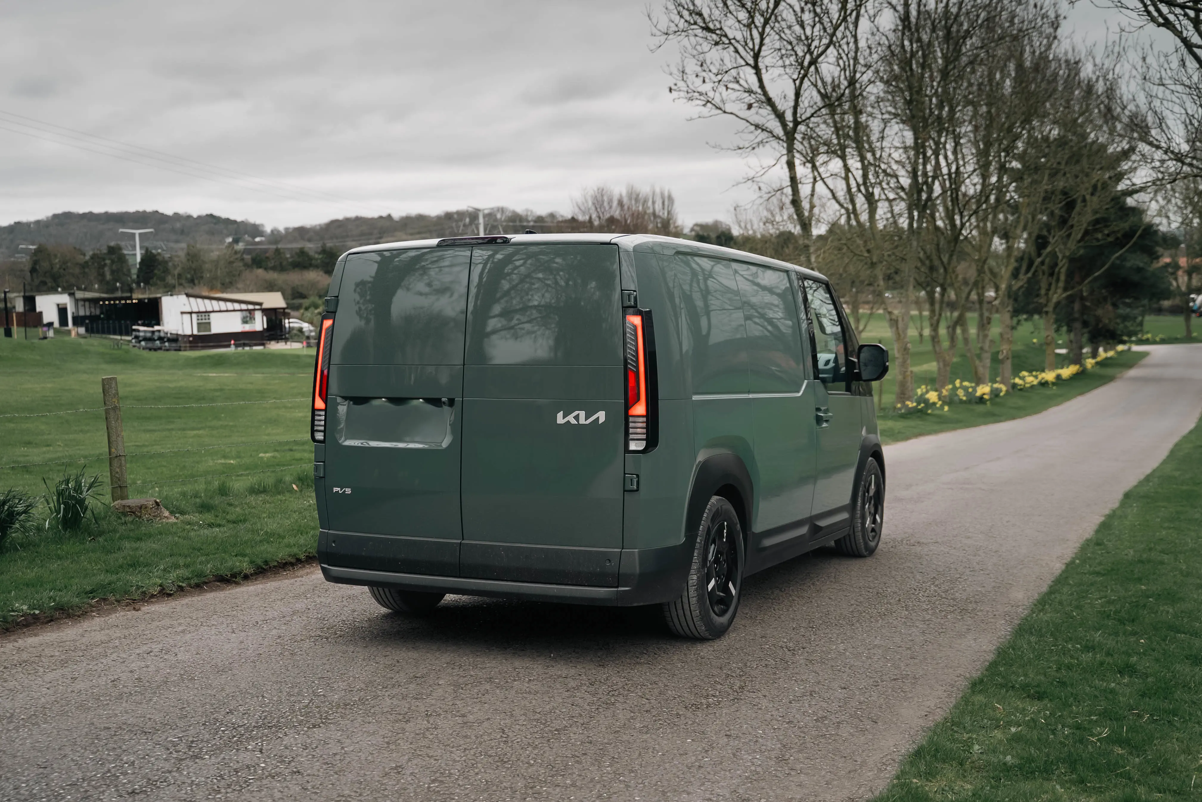 Kia PV5 Cargo L2 Electric 89KW Plus Standard Range 52KWH H1 Van Auto